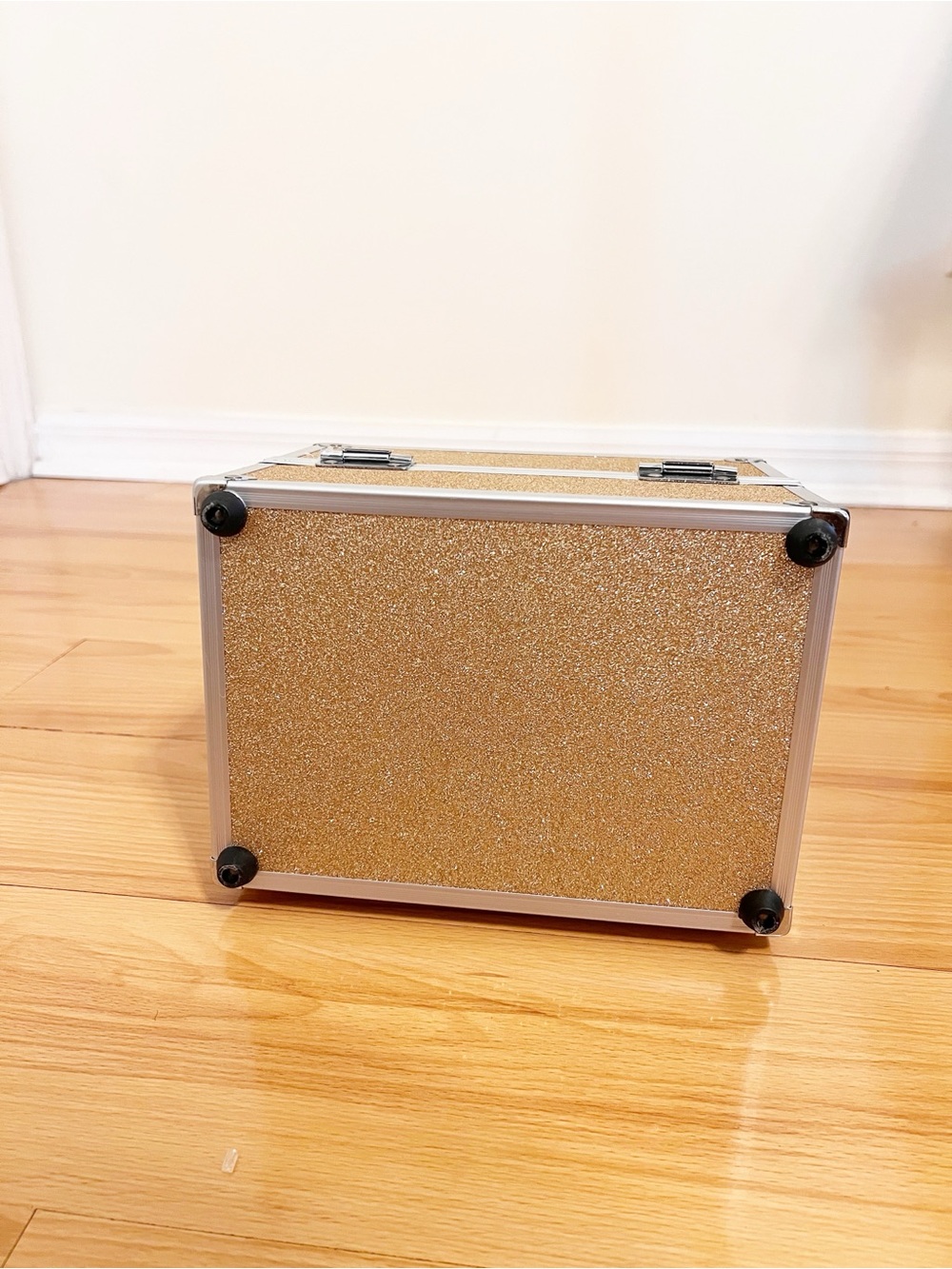 Makeup Case Storage - Picture 5 of 9
